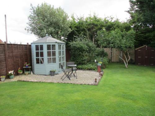 Midsummer Cottage