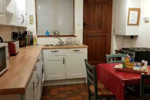 Dove Cottage, Tideswell