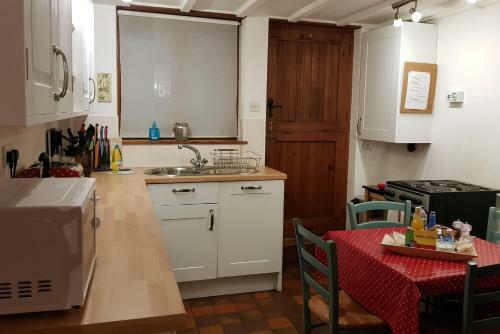 Dove Cottage, Tideswell
