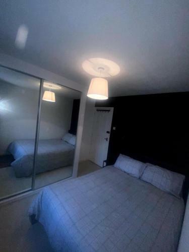 3 Bed Modern Cozy Holiday Contractor Oofyhomes