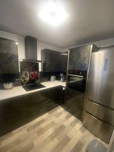 3 Bed Modern Cozy Holiday Contractor Oofyhomes