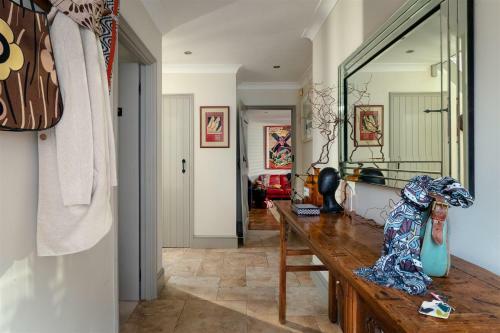 Quay House - Waterside Eclectic Style Character Home