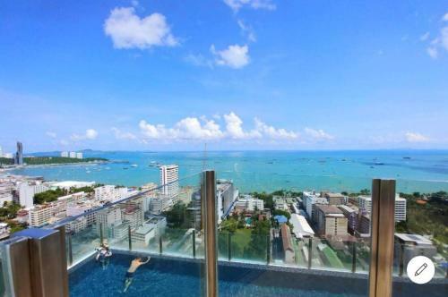 Apartamento The Base Center Pattaya 1 Bedroom By Simon