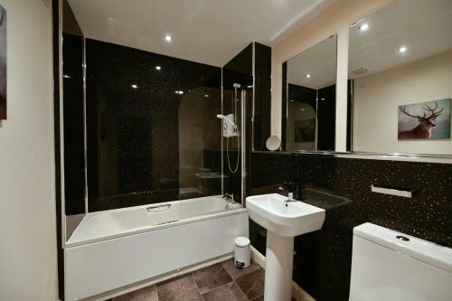 West Portland View Apartment A