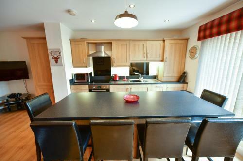 West Portland View Apartment A