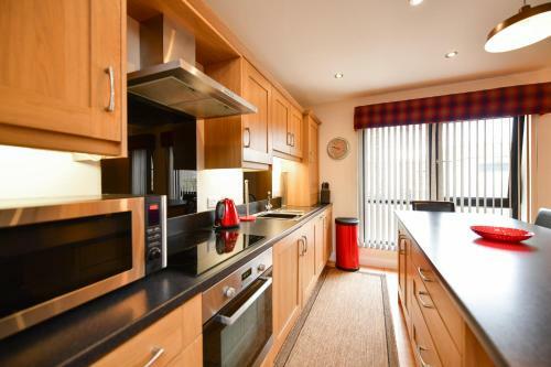 West Portland View Apartment A