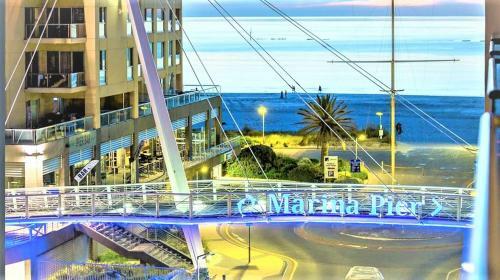 Hi 5 Glenelg Studio Apartment