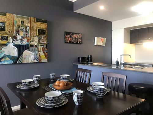 The Perfect Host @ Curtis Apartments