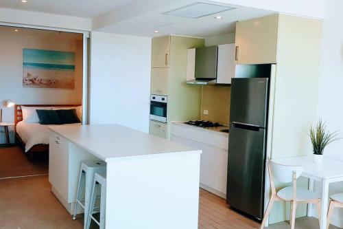 Apartamento Cityviews @ Glenelg * Pool/beach * Free Parking *