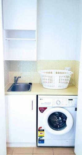 Apartamento Cityviews @ Glenelg * Pool/beach * Free Parking *