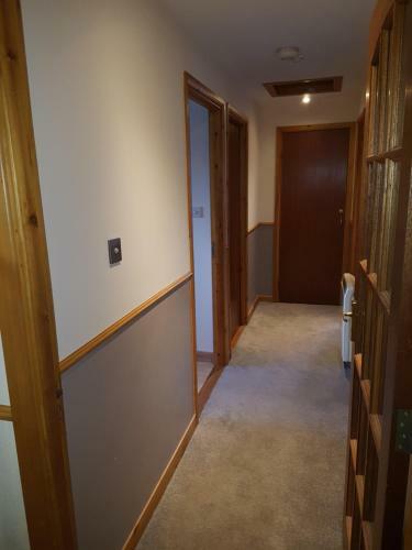 Hostal No 52 - Apartment With Lounge And Dining Area - No Kitchen