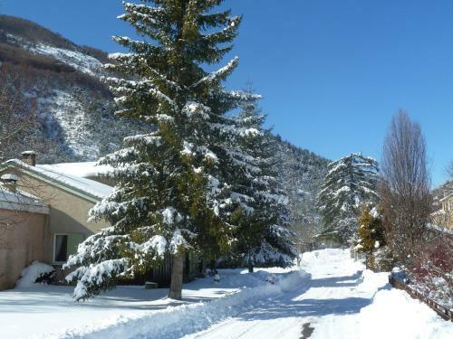 Hostal Gite Des Monges