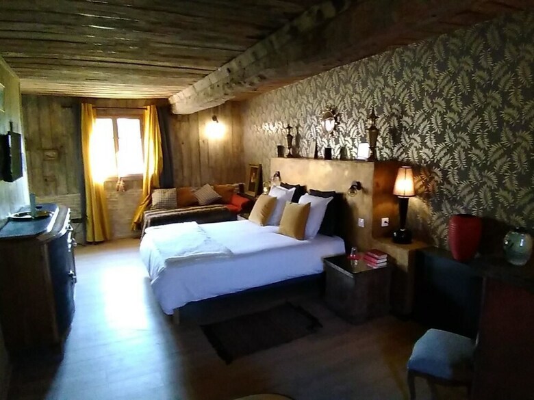 Hostal Domaine Du Lieu Des Brocs
