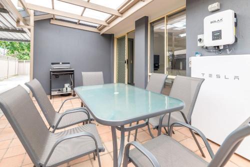 Fully Equipped Stay, Minutes From Nature