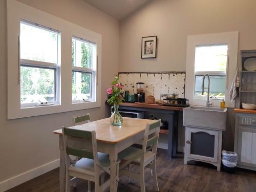 Candlebark Cottage
