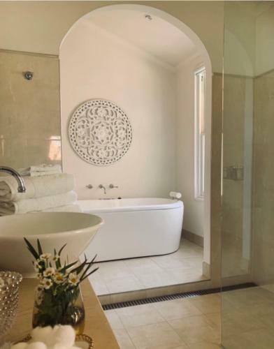 Bed & Breakfast Howlong Old Post Office Luxury Suite