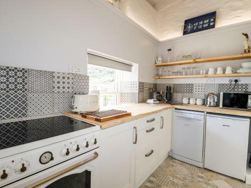 2 Cliff Cottages
