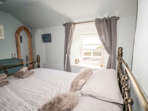 2 Cliff Cottages