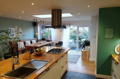 Spacious House With A Homely Touch In Truro