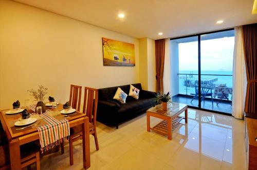 C?n H? Cao C?p View Bi?n Maple Hotel And Apartment
