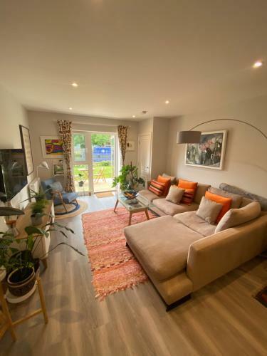 New Canal-side Apartment With Private Terrace!