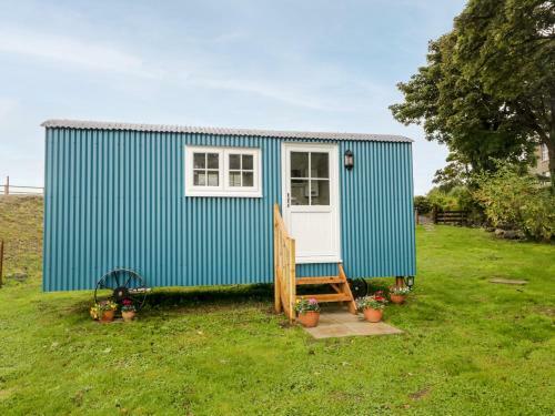 Seashore Shepherds Hut Moat Farm