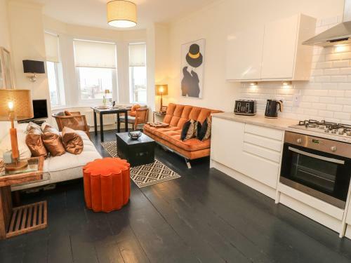 Apartment 5, Cliffview