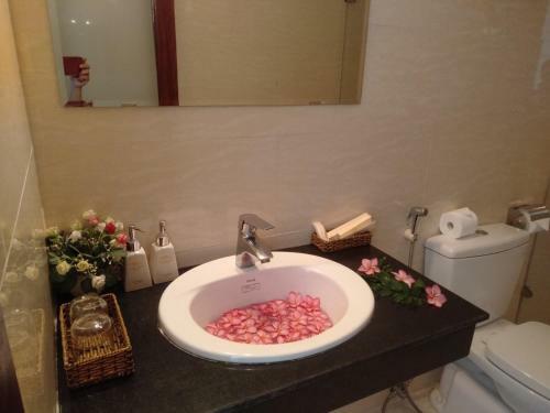 Rose Garden Hotel