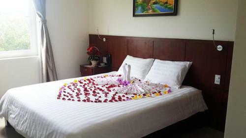 Rose Garden Hotel
