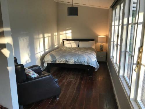River Cottage - Boutique Accommodation