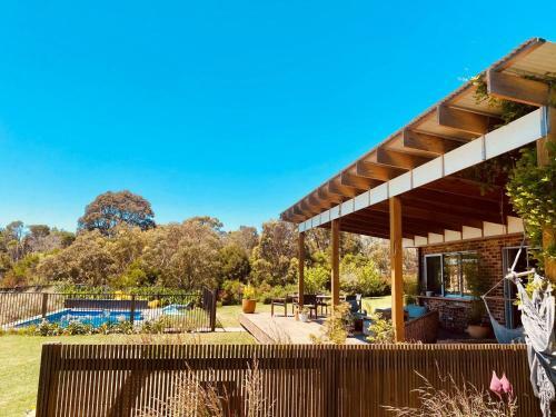 The Bluff Retreat Wifi Linen And Pool Included