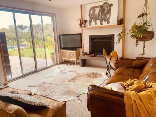The Bluff Retreat Wifi Linen And Pool Included