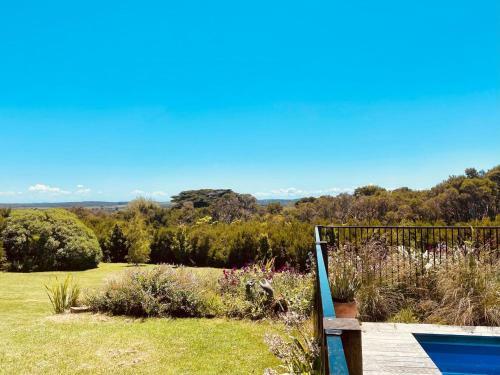 The Bluff Retreat Wifi Linen And Pool Included