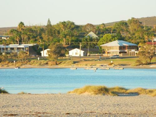 Api Pelican Beach Front Apartments Kalbarri