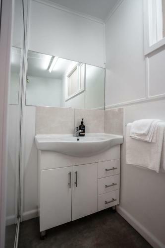 Ms Sophia's Studio Apartment