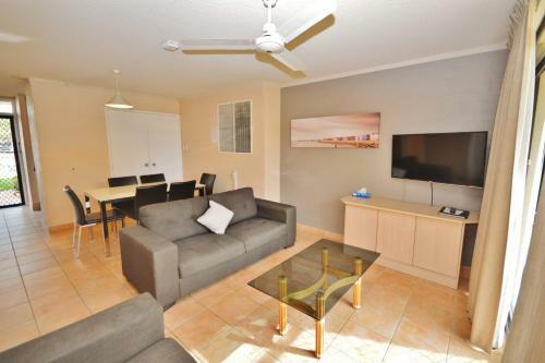 Riverview Holiday Apartment 60 - Kalbarri Wa