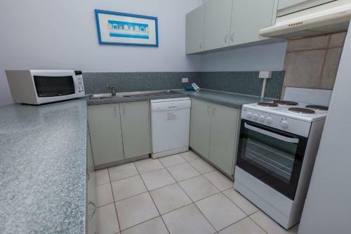 Waterfront Apartment 1 - Kalbarri, Wa