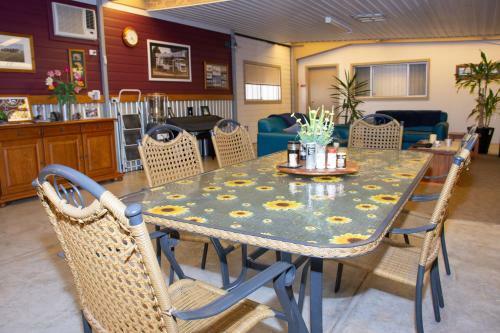 Hostal Chrissie's Dongara