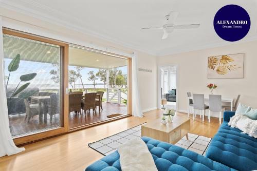 Absolute Forshore Tuggerah Lakes
