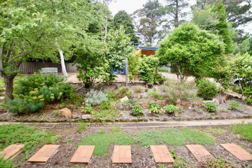 Waratah Lodge