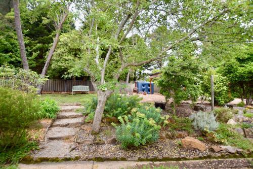 Waratah Lodge