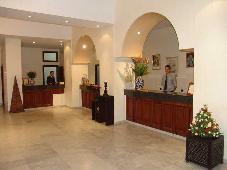 Hotel Oasis