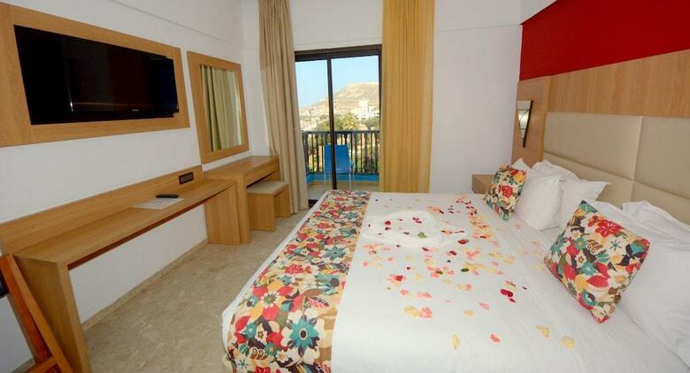 Hotel Oasis