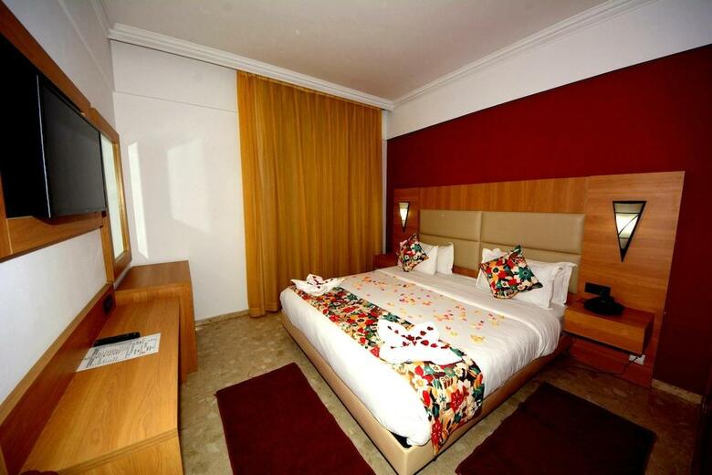 Hotel Oasis