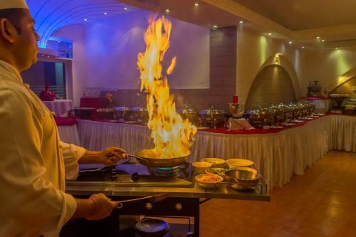 Fortune Karama Hotel