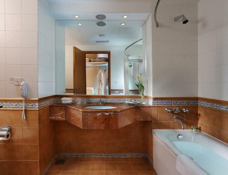 Millennium Airport Hotel