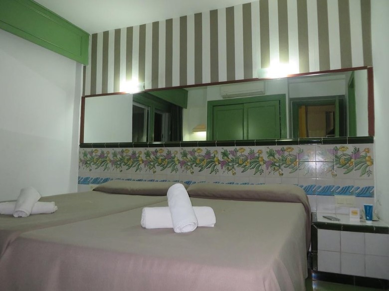 Apartamentos Destinos de Sol La Miner�a Roquetas de Mar
