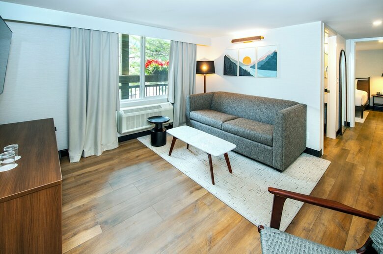 Hotel Charlton's Cedar Court