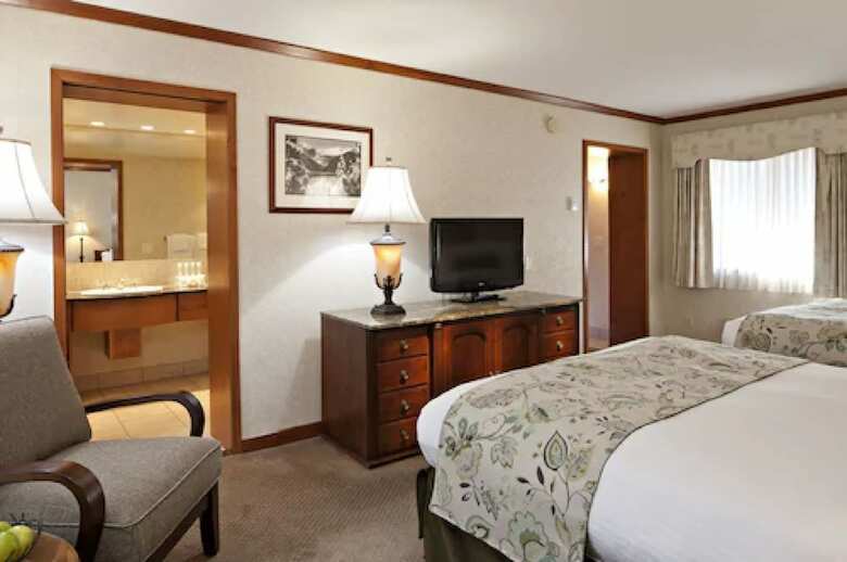 Hotel Charlton's Cedar Court
