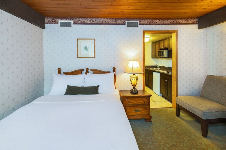 Hotel Charlton's Cedar Court